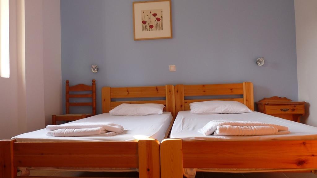 Nikolaki Rooms Pórto Ráfti Exterior foto